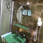 Eder Hotel 2*